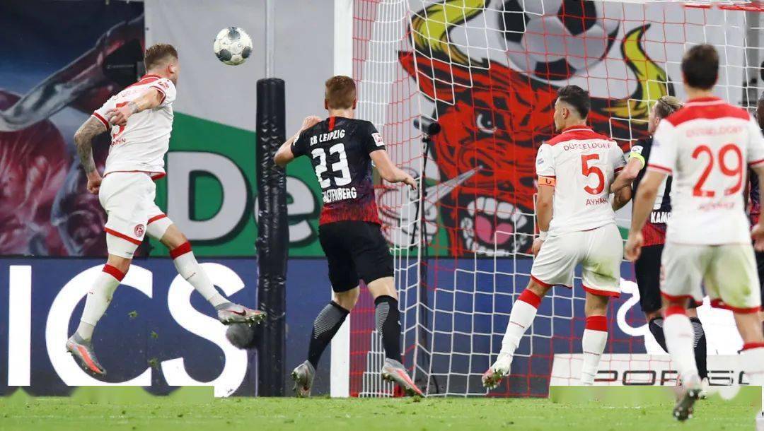  杜塞尔多夫最后时刻绝平保留保级悬念