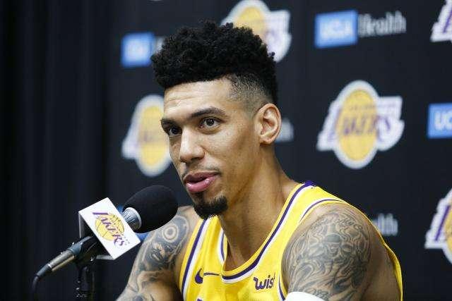  蒙彼利埃加时赛绝平圣埃蒂安收获宝贵一分  