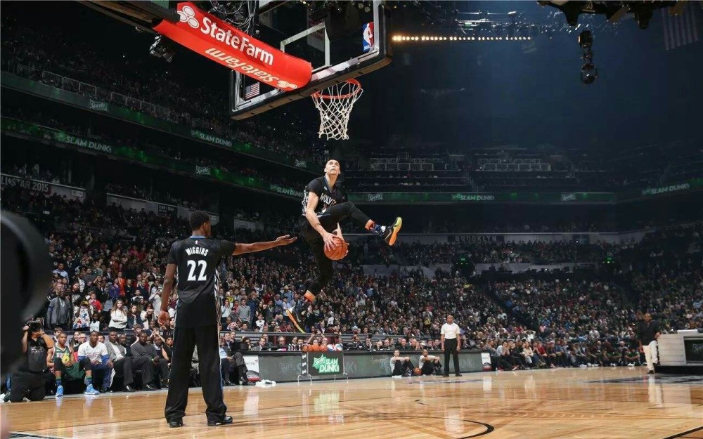  拉文扣篮大赛级表演公牛战胜活塞