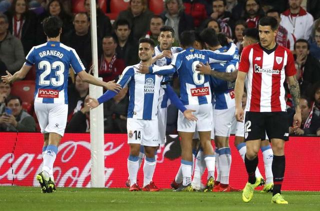  沙尔克04保级生死战告捷，关键胜利重燃生存希望