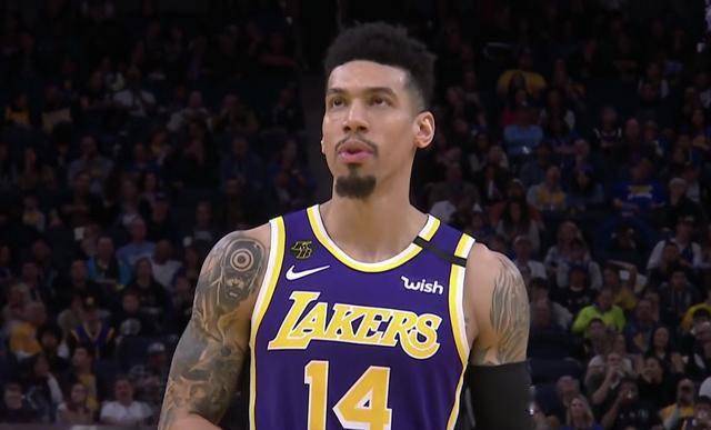  马刺索汉成长显著带队击败湖人展现潜力